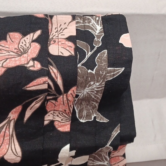 Nicole Miller Originals Linen Blend Short Sleeve V-Neck Floral Shift Dress - Picture 8 of 15